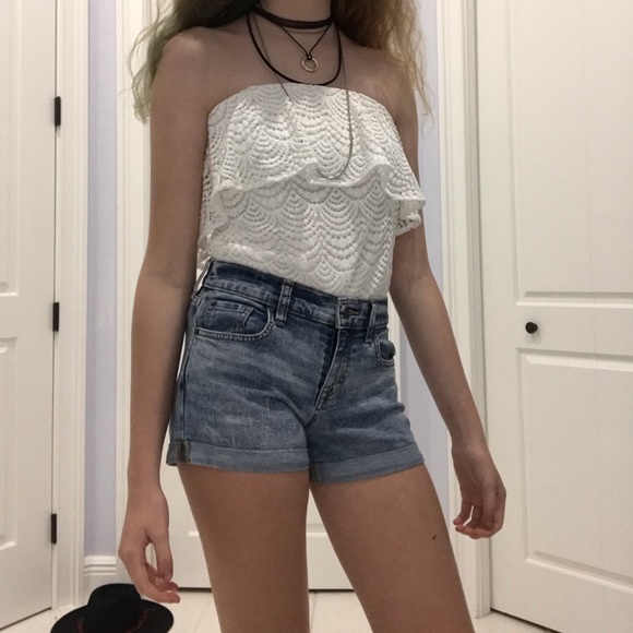 Lilly Pulitzer Tops - women’s off the shoulder top